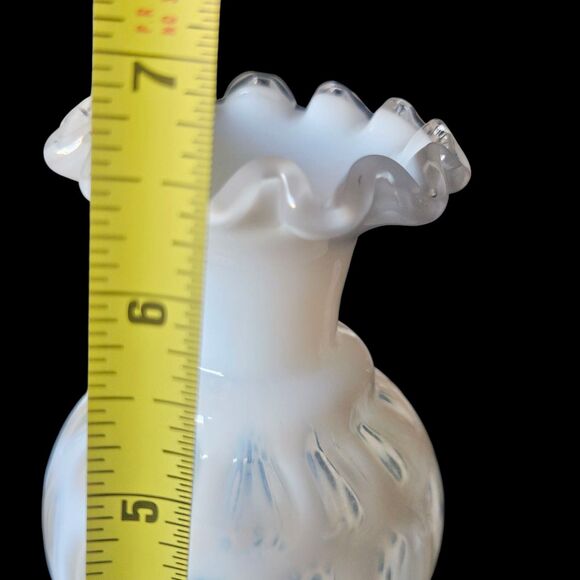 Fenton Honeysuckle Coin Dot Optic Opalescent Ruffled Glass Vase 6.5" - Picture 6 of 6